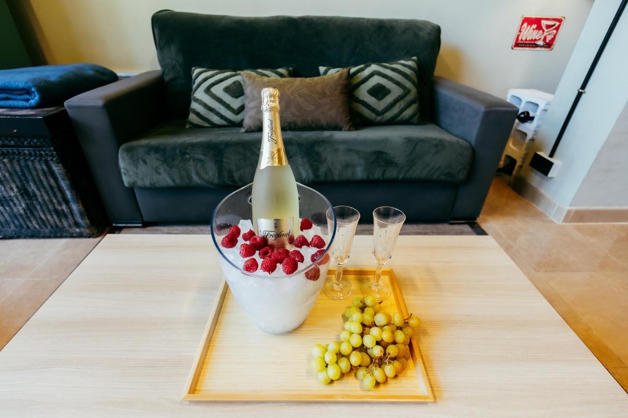 Apartment Ruzafa Roots, 12 Min To Centre, Smart Tv, Wine Valencia Kültér fotó